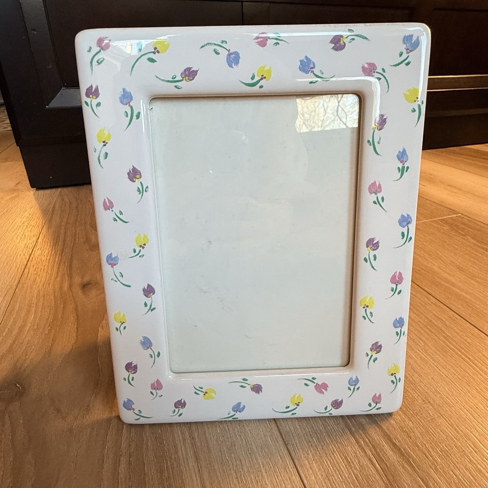 Vintage Ceramic Floral Tulip Picture Frame White Pastel 4x6 Photo Tabletop Decor - Picture 2 of 10